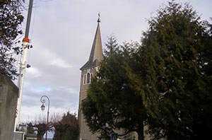 Dépose d'une cloche de l'église de Capvern par le campaniste Laumaillé
